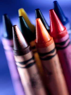 A photo of crayons
