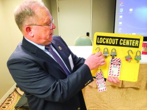 grain_bin_safety_vital_after_big_harvest_1_635538878106538037[1]