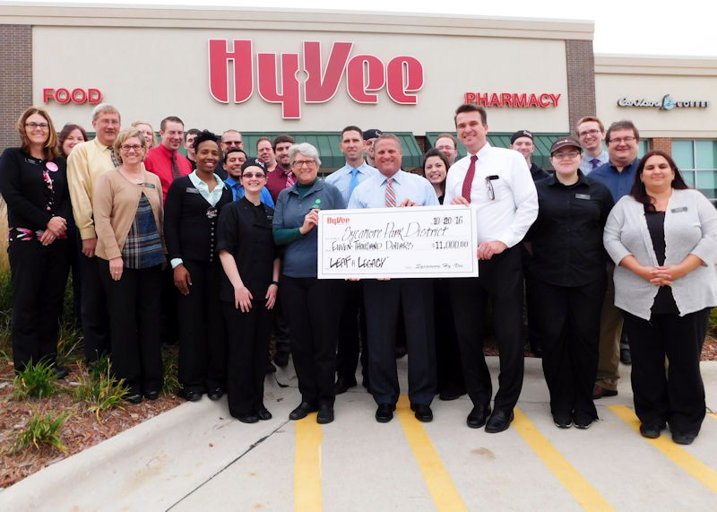 HyVee Supports Sycamore Park District’s “Leaf a Legacy” and our Community DeKalb County Online